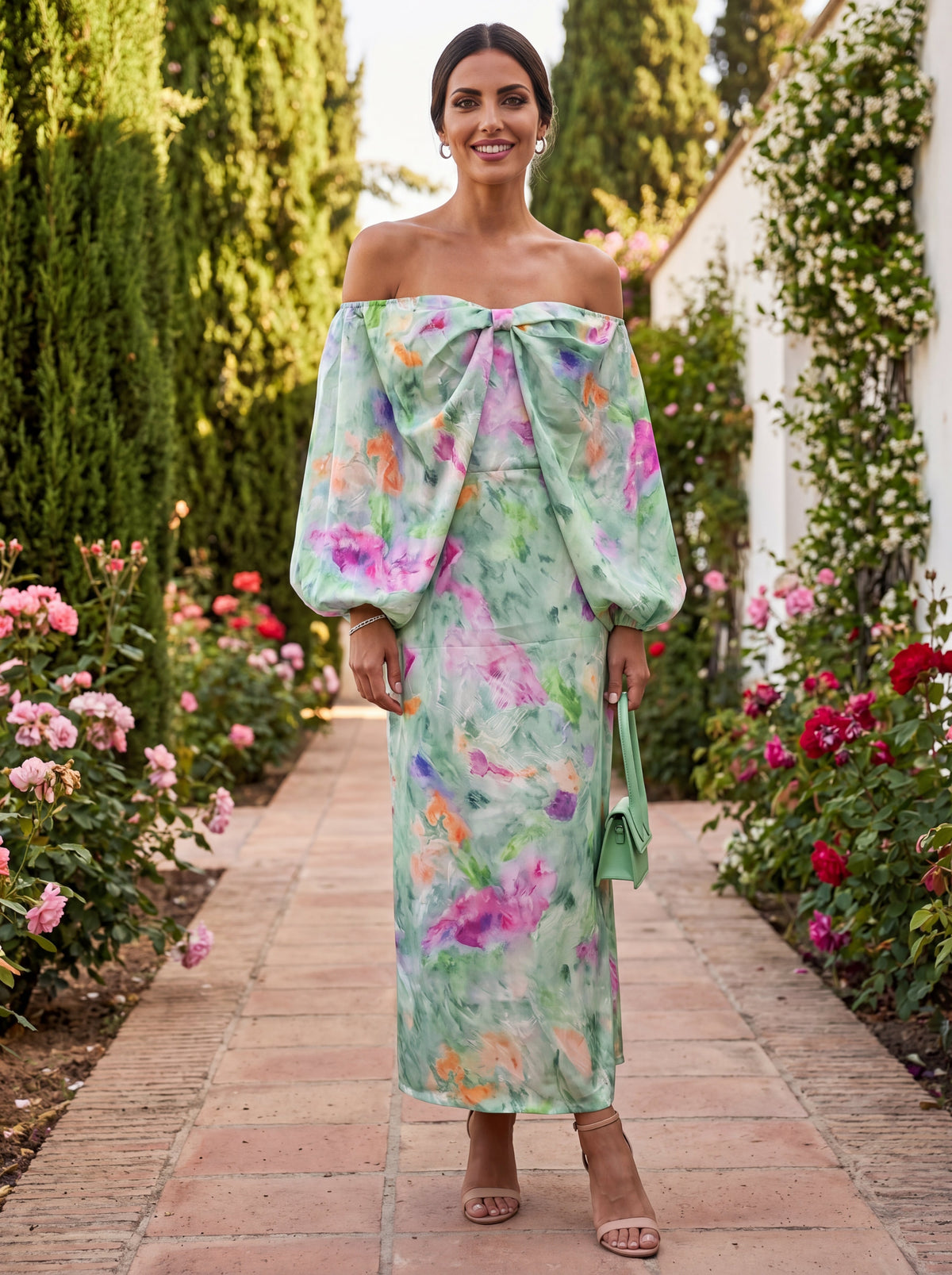Elegant Lindaraja Dress in Luxurious Fabric